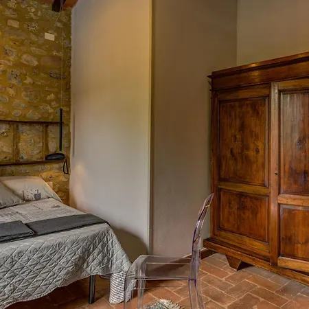 Casanova Di Pescille Farm stay *